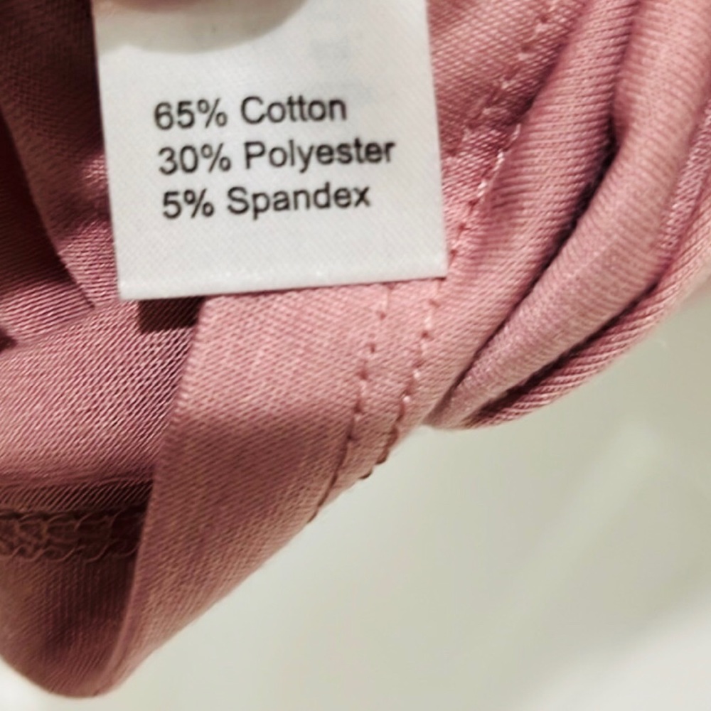 Southern Grace Dusty Rose Women’s Tee Graphic Pig Sz S NWT - Picture 5 of 5